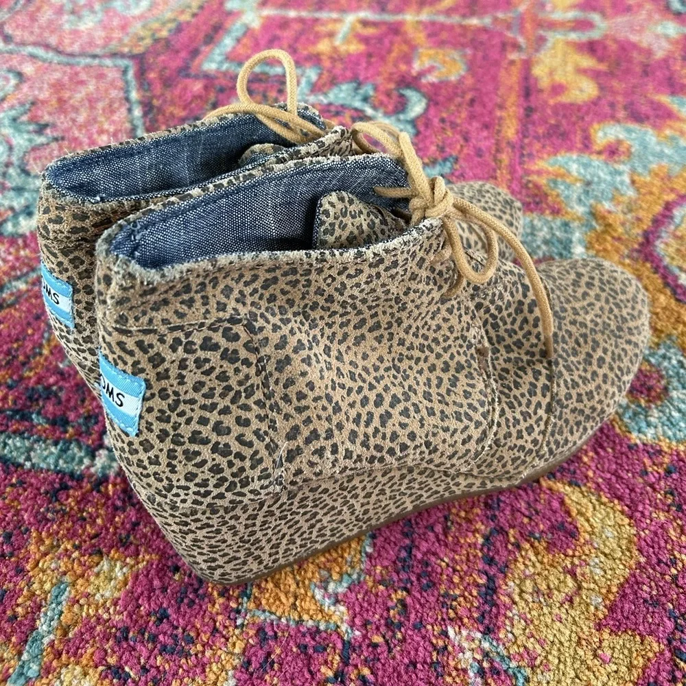 Toms | Women’s tan/black Kala Desert Cheetah Leopard Print Wedge laceup shoe 7.5